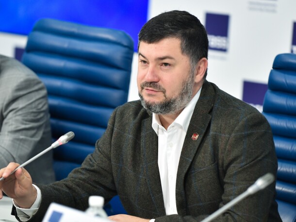 Роберт Уразов